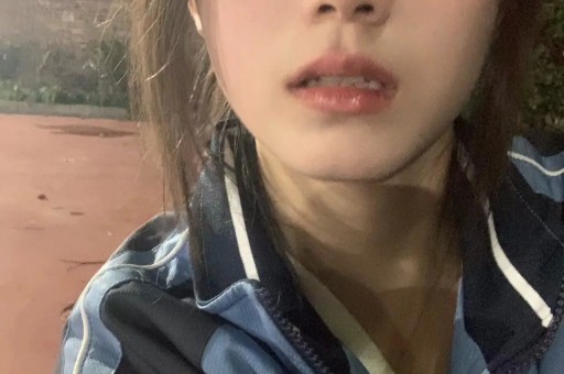 最近抖音火爆的网红被扒黑历史小编觉得抖音还是需要些正能量的东西